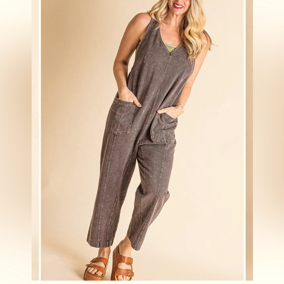 04 Fabulous Acid washed Brown denim deep front v neck overall - Picture 1 of 6